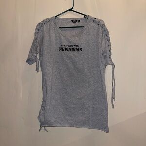 Pittsburgh Penguins fashion top. Size XL